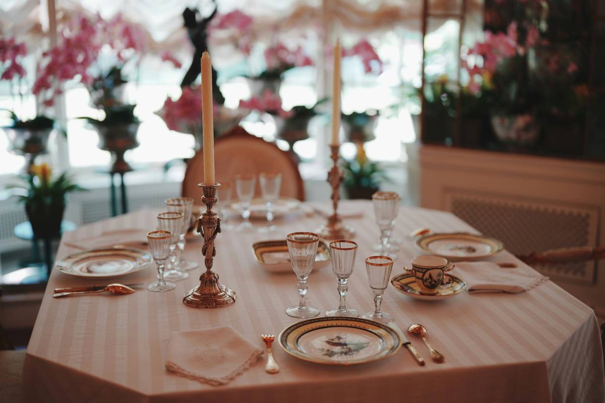 Home Goods Centerpieces That Actually Wow Guests (No Pinterest Panic Needed)