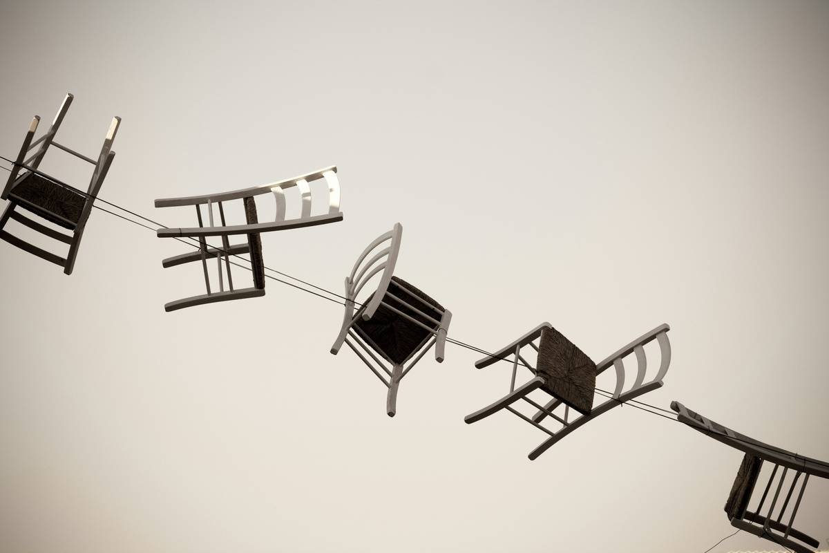 Furniture Palace Chairs: Why Your Living Room Needs One (And How to Pick the Right)