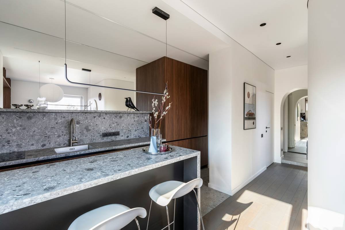 Comparing dining chair how to get furniture acquisition methods
