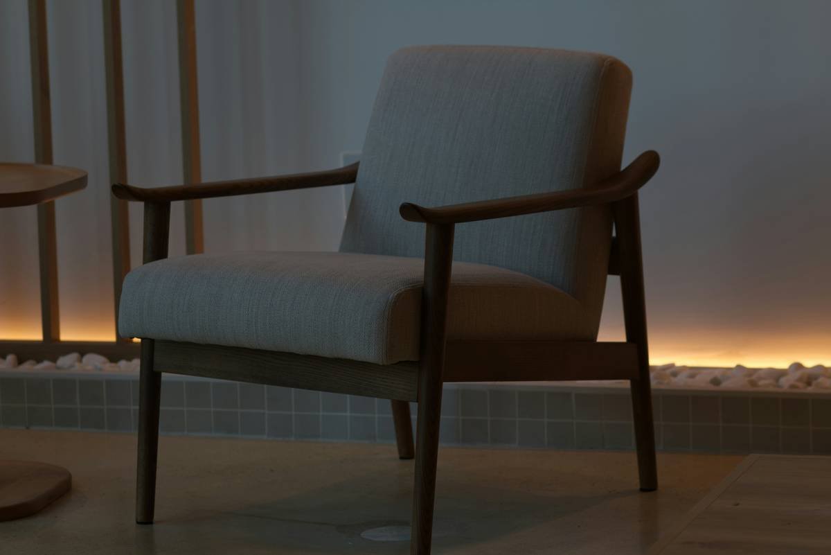 The Ultimate Guide to Furniture Chair Design Wood: Styles, Selection & Sustainability